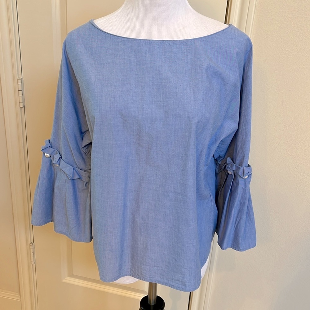 NWOT Banana Republic pearl top